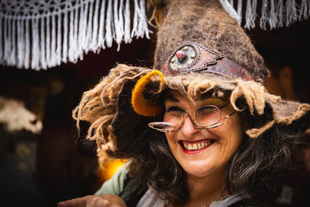 La vielle Rachel à la fête de la sorcière de Villefranche-de-Conflent