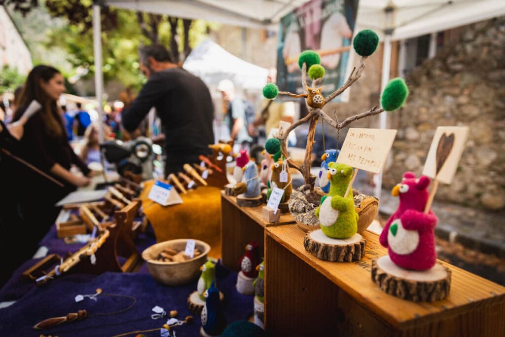 le stand du XyloDactyle à Villefranche-de-Conflent le jour de la fête des sorcières