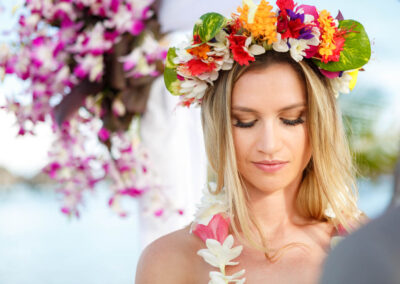 portrait d'une jeune femme mariée durant la cérémonie de mariage