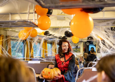 les animations du train rouge d'halloween