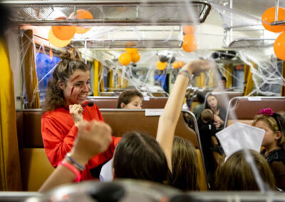 les animations du train rouge d'halloween